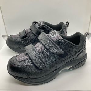 Spirit X Dr Comfort sneakers. Size 7.